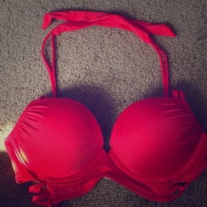 Victoria’s Secret bombshell bikini top
